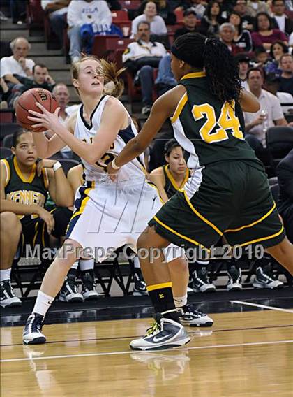 Thumbnail 3 in Oak Ridge vs. Kennedy (CIF SJS D1 Final) photogallery.