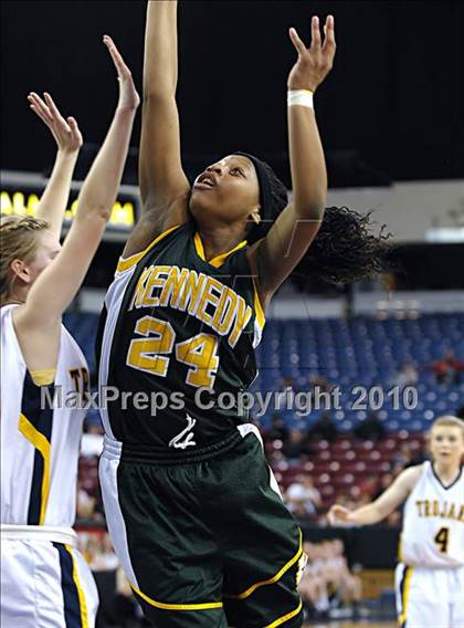 Thumbnail 3 in Oak Ridge vs. Kennedy (CIF SJS D1 Final) photogallery.