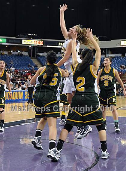 Thumbnail 3 in Oak Ridge vs. Kennedy (CIF SJS D1 Final) photogallery.