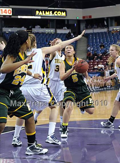 Thumbnail 2 in Oak Ridge vs. Kennedy (CIF SJS D1 Final) photogallery.