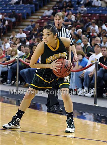 Thumbnail 3 in Oak Ridge vs. Kennedy (CIF SJS D1 Final) photogallery.