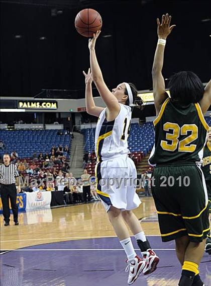 Thumbnail 2 in Oak Ridge vs. Kennedy (CIF SJS D1 Final) photogallery.