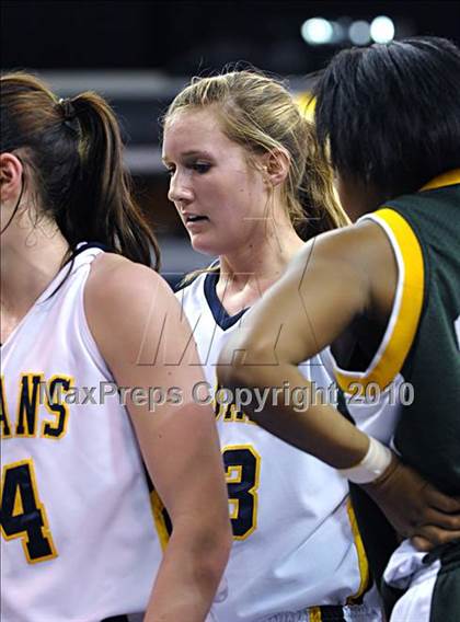 Thumbnail 2 in Oak Ridge vs. Kennedy (CIF SJS D1 Final) photogallery.