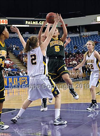 Thumbnail 1 in Oak Ridge vs. Kennedy (CIF SJS D1 Final) photogallery.