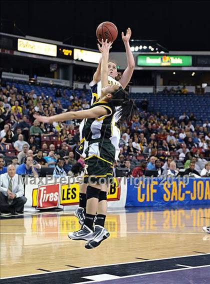 Thumbnail 2 in Oak Ridge vs. Kennedy (CIF SJS D1 Final) photogallery.