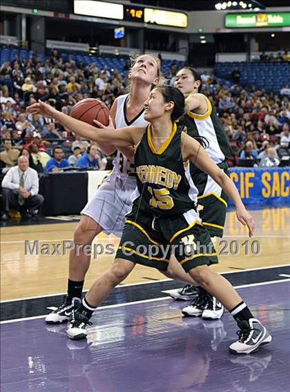 Thumbnail 2 in Oak Ridge vs. Kennedy (CIF SJS D1 Final) photogallery.