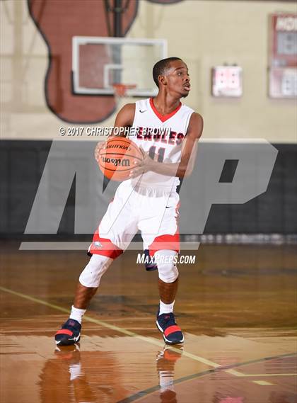 Thumbnail 3 in Atascocita vs Dawson (McDonald's Texas Invitational) photogallery.