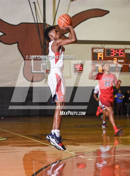 Thumbnail 2 in Atascocita vs Dawson (McDonald's Texas Invitational) photogallery.