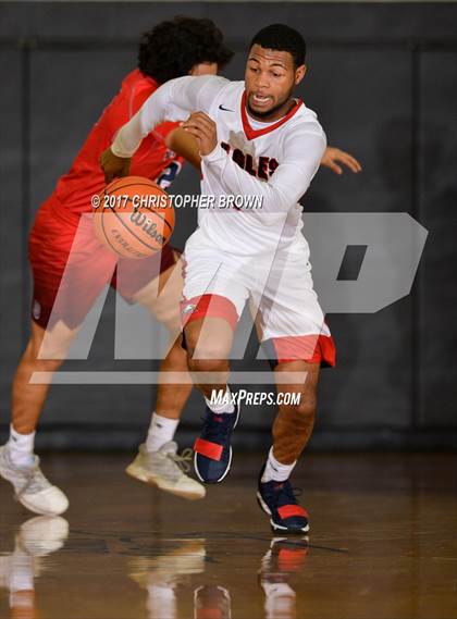 Thumbnail 1 in Atascocita vs Dawson (McDonald's Texas Invitational) photogallery.
