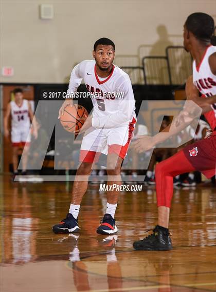 Thumbnail 1 in Atascocita vs Dawson (McDonald's Texas Invitational) photogallery.