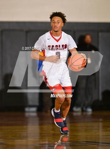 Thumbnail 1 in Atascocita vs Dawson (McDonald's Texas Invitational) photogallery.