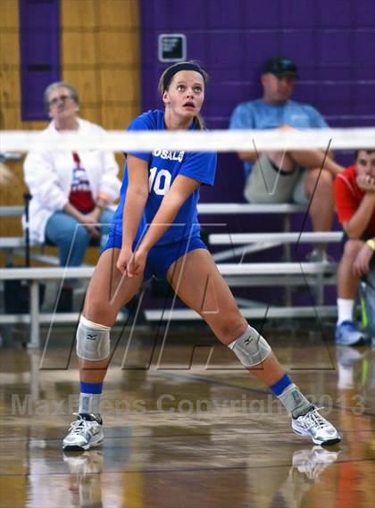 Thumbnail 3 in Los Alamitos vs. Archbishop Mitty (Durango Fall Classic) photogallery.