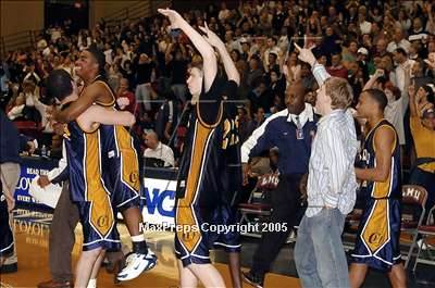 Thumbnail 2 in Campbell Hall vs Verbum Dei  (Sec. IV-AA Final) photogallery.