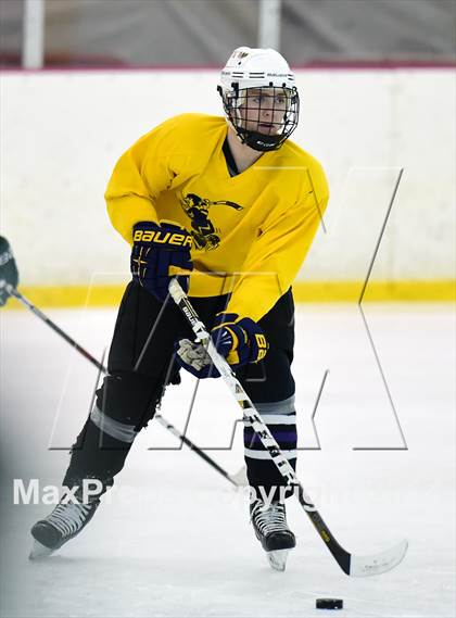 Thumbnail 1 in Exceptional Seniors Game (Section 1) photogallery.