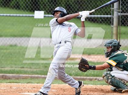 Thumbnail 2 in Holy Cross vs. Kennedy Catholic (CHSAA AA Losers Bracket 1st Round) photogallery.