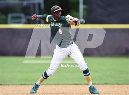 Thumbnail 1 in Holy Cross vs. Kennedy Catholic (CHSAA AA Losers Bracket 1st Round) photogallery.