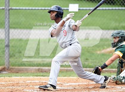 Thumbnail 3 in Holy Cross vs. Kennedy Catholic (CHSAA AA Losers Bracket 1st Round) photogallery.