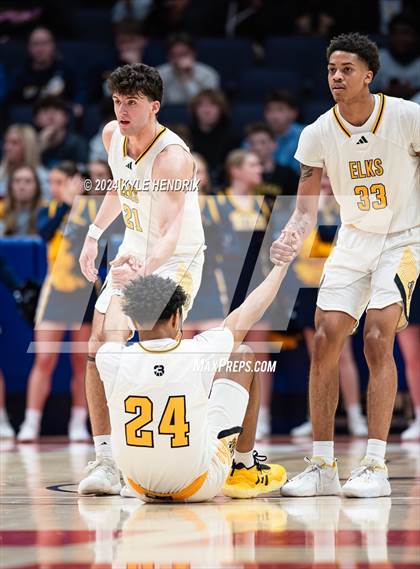Thumbnail 3 in Centerville vs. Whitmer (OHSAA Division I Semifinal) photogallery.