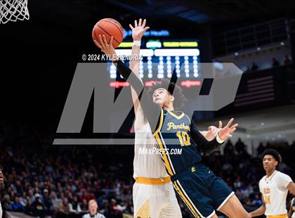 Thumbnail 1 in Centerville vs. Whitmer (OHSAA Division I Semifinal) photogallery.