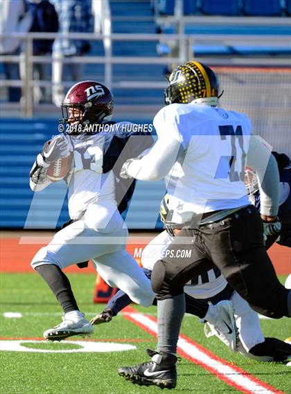 Thumbnail 2 in Nassau County Long Island Senior Bowl Classic  photogallery.
