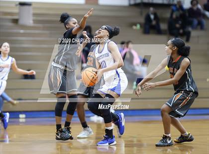 Thumbnail 2 in Westover vs. South View photogallery.