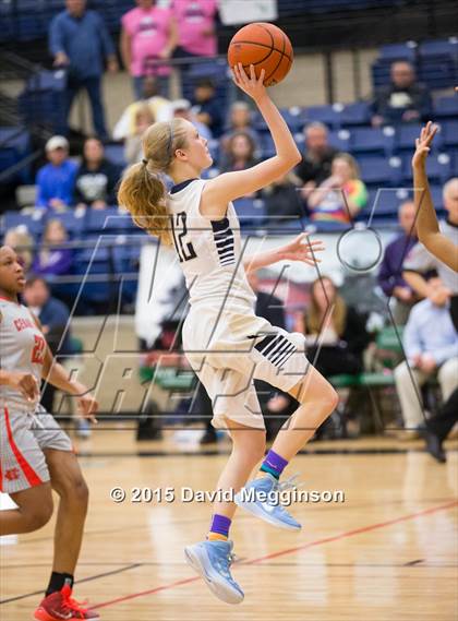Thumbnail 3 in Keller vs. Cedar Hill (UIL 6A Area Playoff) photogallery.