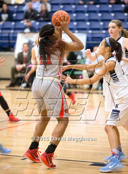 Thumbnail 2 in Keller vs. Cedar Hill (UIL 6A Area Playoff) photogallery.