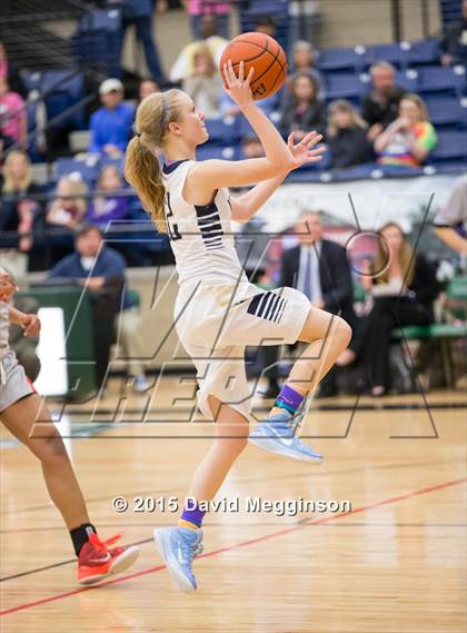 Thumbnail 2 in Keller vs. Cedar Hill (UIL 6A Area Playoff) photogallery.