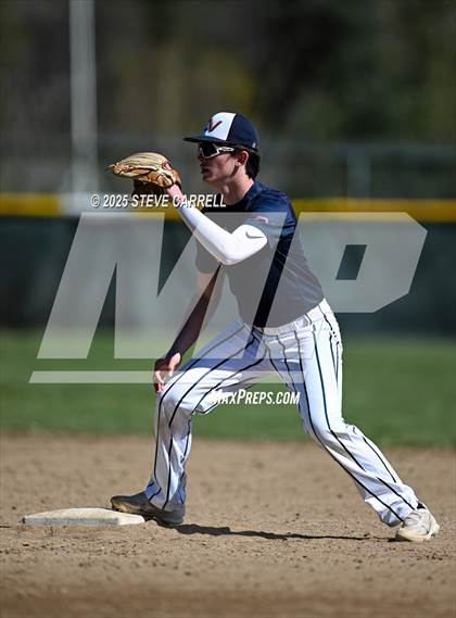 Thumbnail 3 in Central Valley vs. East Nicolaus (Foothill Tournament) photogallery.