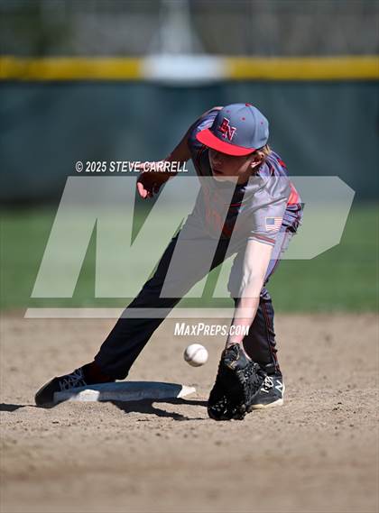 Thumbnail 2 in Central Valley vs. East Nicolaus (Foothill Tournament) photogallery.