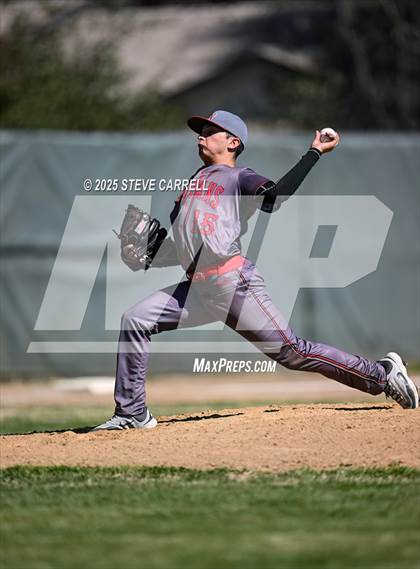 Thumbnail 2 in Central Valley vs. East Nicolaus (Foothill Tournament) photogallery.