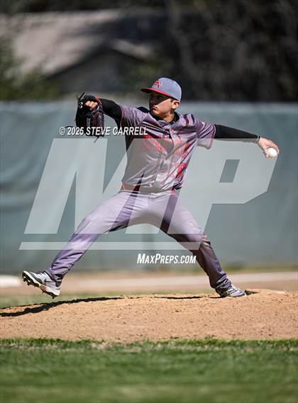 Thumbnail 2 in Central Valley vs. East Nicolaus (Foothill Tournament) photogallery.