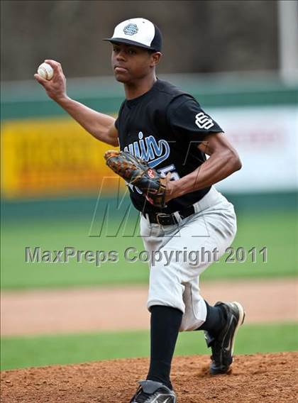 Thumbnail 2 in Mansfield Summit vs. Seguin (Robert Dulin Memorial) photogallery.