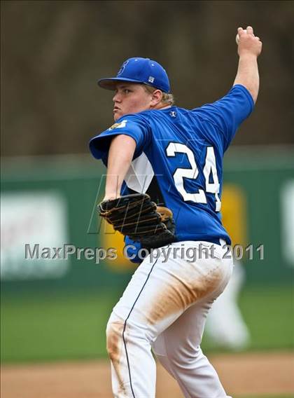 Thumbnail 3 in Mansfield Summit vs. Seguin (Robert Dulin Memorial) photogallery.