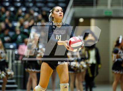 Thumbnail 1 in Iola vs. Crawford (UIL 2A Volleyball Division II Final) photogallery.