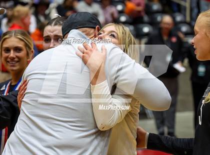 Thumbnail 3 in Iola vs. Crawford (UIL 2A Volleyball Division II Final) photogallery.