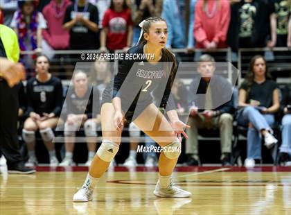 Thumbnail 3 in Iola vs. Crawford (UIL 2A Volleyball Division II Final) photogallery.