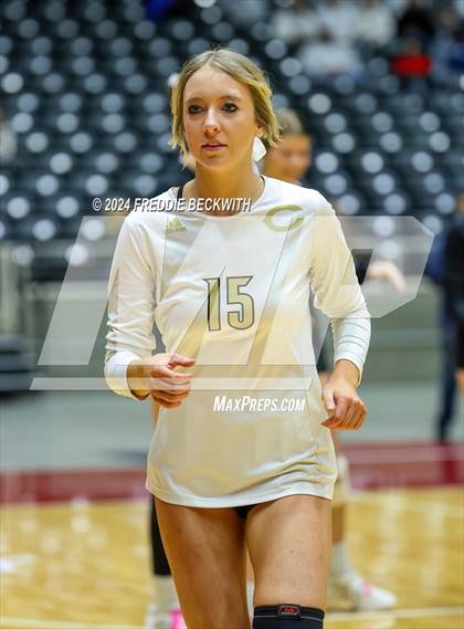 Thumbnail 1 in Iola vs. Crawford (UIL 2A Volleyball Division II Final) photogallery.
