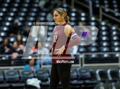 Thumbnail 3 in Iola vs. Crawford (UIL 2A Volleyball Division II Final) photogallery.