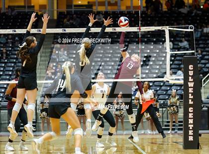 Thumbnail 3 in Iola vs. Crawford (UIL 2A Volleyball Division II Final) photogallery.