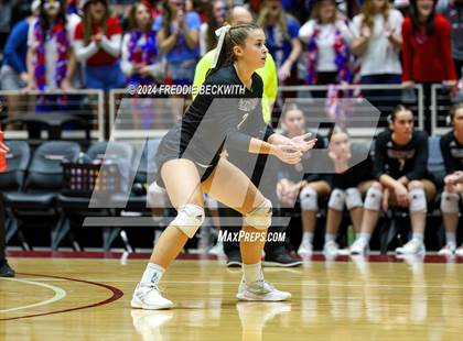 Thumbnail 3 in Iola vs. Crawford (UIL 2A Volleyball Division II Final) photogallery.
