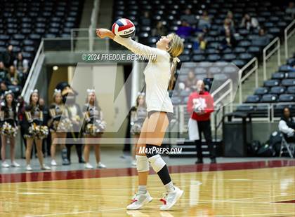 Thumbnail 3 in Iola vs. Crawford (UIL 2A Volleyball Division II Final) photogallery.