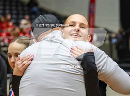 Thumbnail 1 in Iola vs. Crawford (UIL 2A Volleyball Division II Final) photogallery.