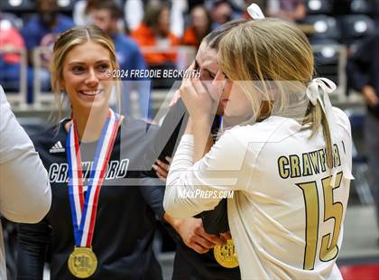 Thumbnail 2 in Iola vs. Crawford (UIL 2A Volleyball Division II Final) photogallery.