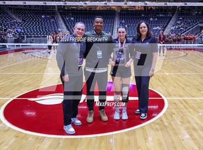 Thumbnail 1 in Iola vs. Crawford (UIL 2A Volleyball Division II Final) photogallery.