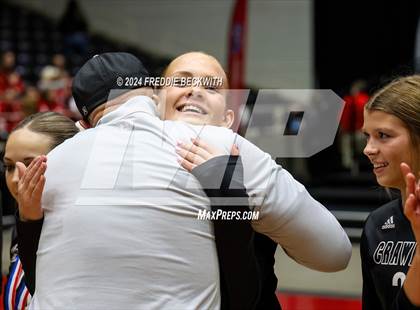 Thumbnail 2 in Iola vs. Crawford (UIL 2A Volleyball Division II Final) photogallery.