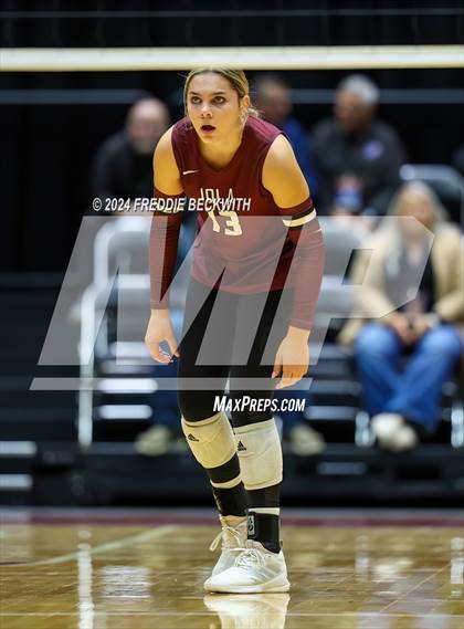 Thumbnail 1 in Iola vs. Crawford (UIL 2A Volleyball Division II Final) photogallery.