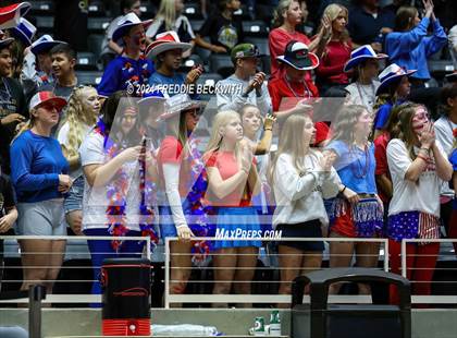 Thumbnail 3 in Iola vs. Crawford (UIL 2A Volleyball Division II Final) photogallery.