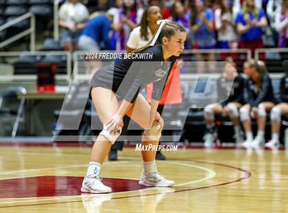 Thumbnail 2 in Iola vs. Crawford (UIL 2A Volleyball Division II Final) photogallery.