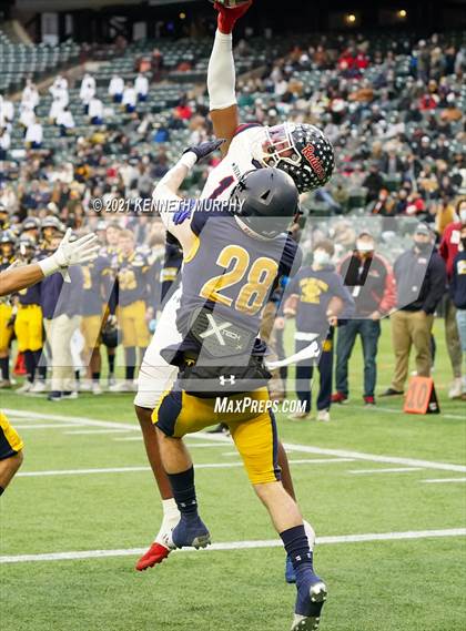 Thumbnail 2 in Highland Park vs Denton Ryan (UIL 5A Division 2 Quarterfinal) photogallery.